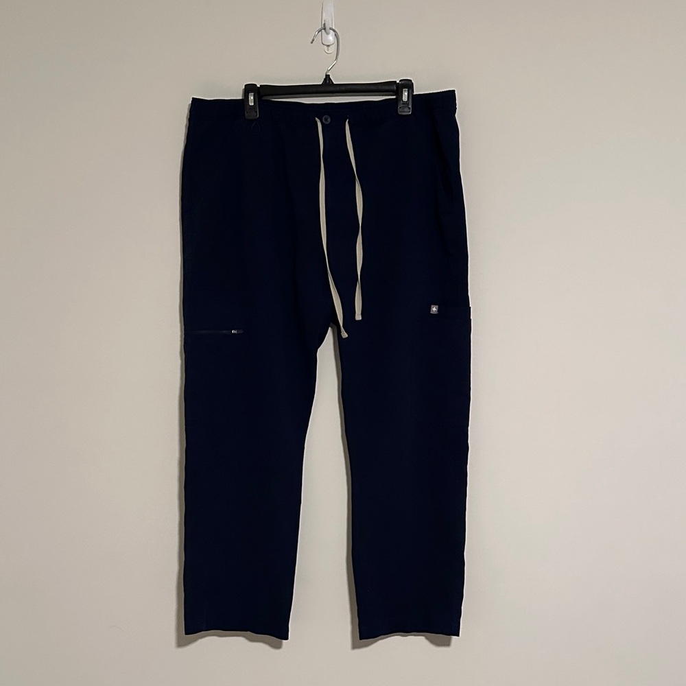 Figs Men's Navy Cairo Cargo Scrub Pants